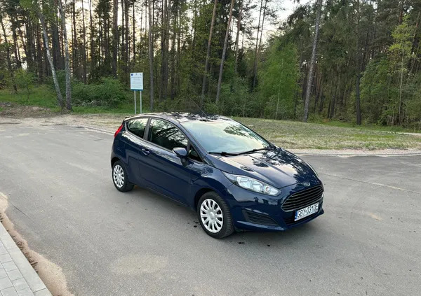 samochody osobowe Ford Fiesta cena 19500 przebieg: 178000, rok produkcji 2014 z Bytów